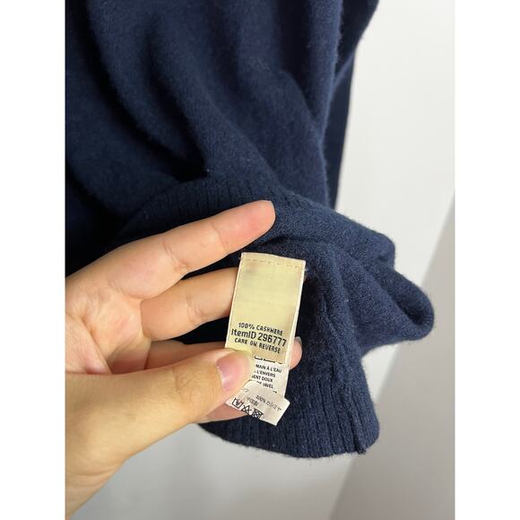 LL Bean Navy 100% Cashmere Sweater Size 3X Some piling shown in pictures - Picture 5 of 5